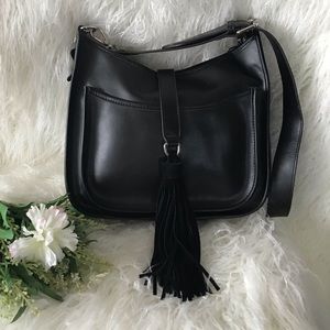 💕🙏🏾black leather crossbody bag🌹